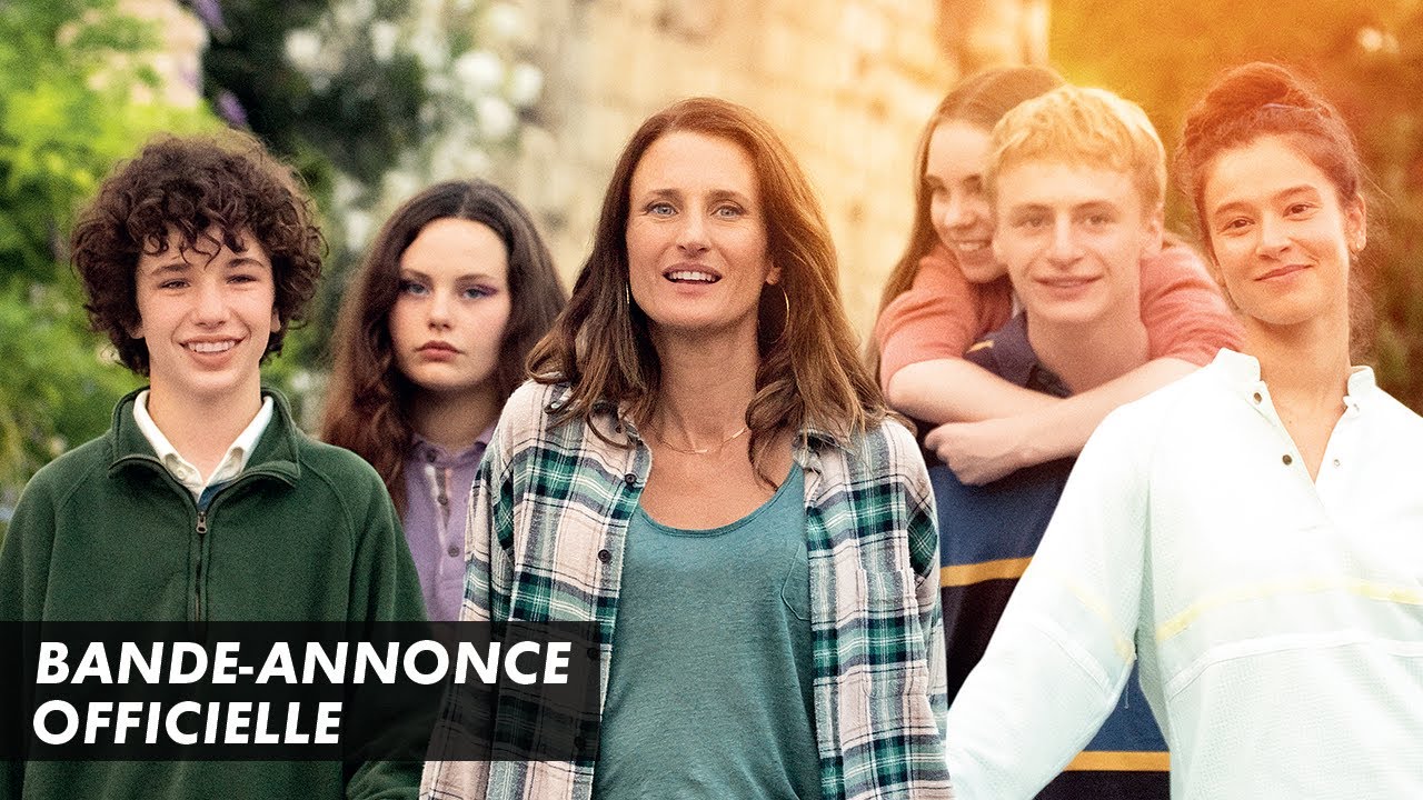 Vidéo de Toni en famille - Toni en famille : Camille Cottin en super-mère  de famille pour Nathan Ambrosioni - AlloCiné