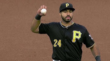 TOR@PIT: Alvarez attempts to throw a knuckleball