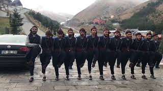 Diyarbakır foklor ekibi erzurumda gösteri yapıyor şiddetle tavsiye ederim