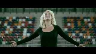 Video thumbnail of "LIENE ŠOMASE - MŪSU LAIKS (ATEMLOS DURCH DIE NACHT) (Official video)"