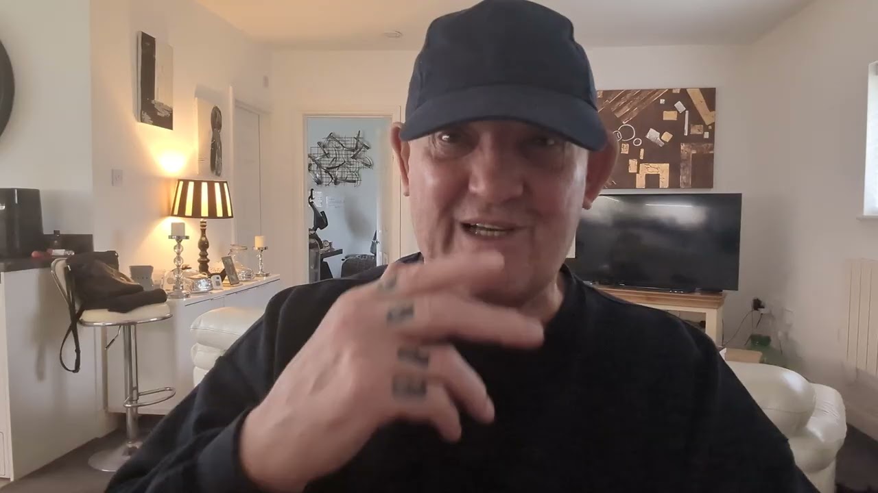 Когда встречаешь настоящего гангстера, мой приятель Микки Джи