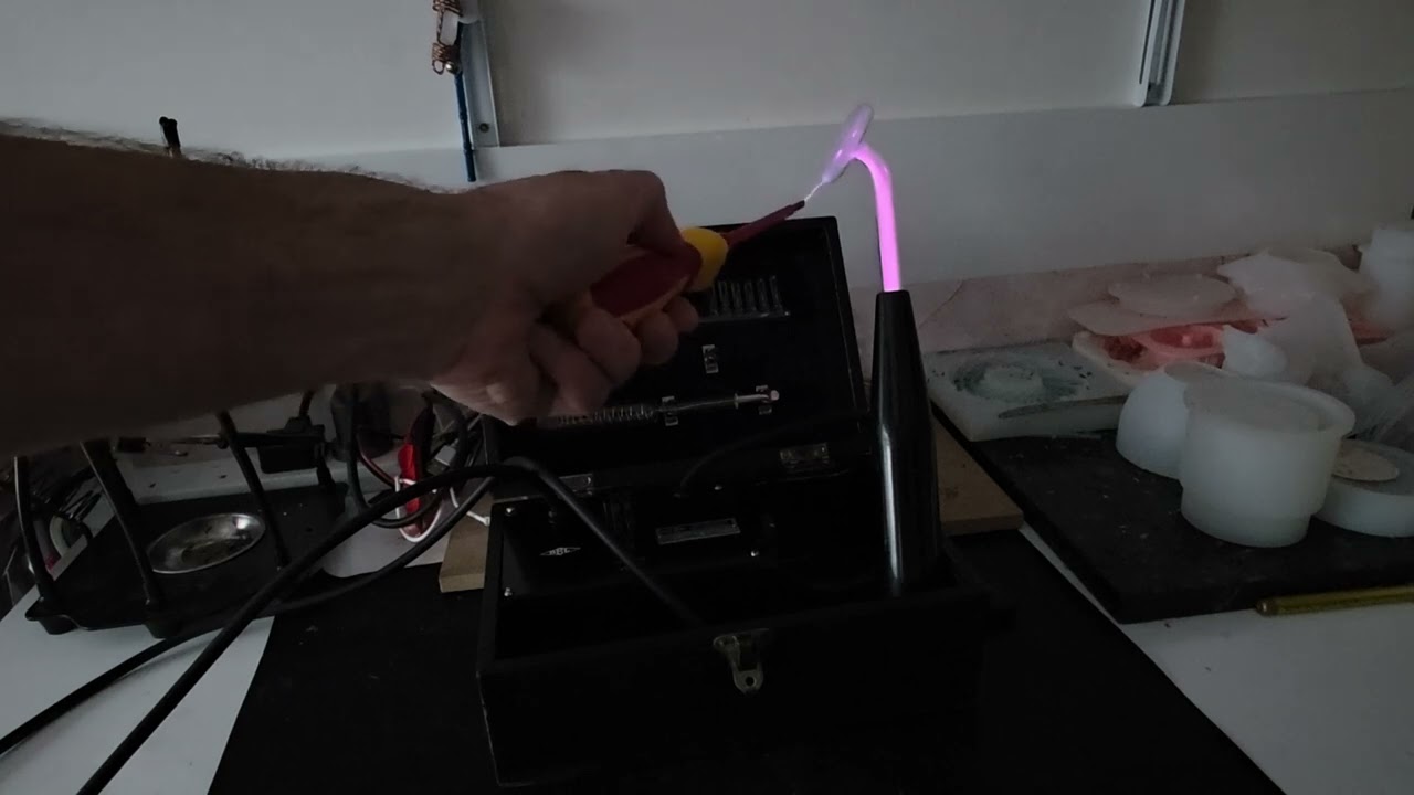 THE MOST POWERFUL VIOLET RAY DEVICE I’VE TESTED — B.E.L Type H.F.1 (UK-Made Tesla Tech!) ⚡️