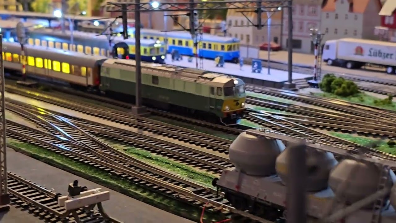 Piko SM42 z Beczkami Alberta SU46 i Świnka EP08 9.02.2026 