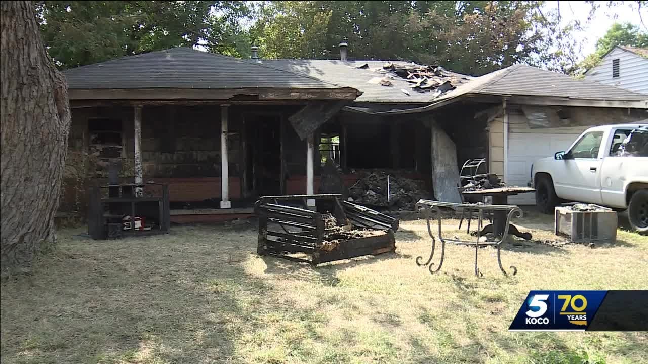 Deadly Midwest City house fire - YouTube