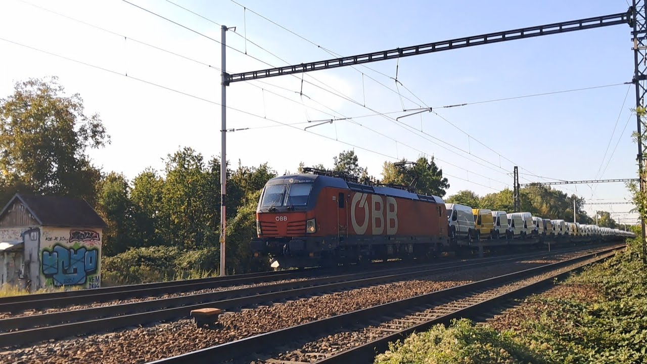 Siemens Vectron 1293 087 ÖBB with Vans | Břeclav October 2025 Czech Republic 