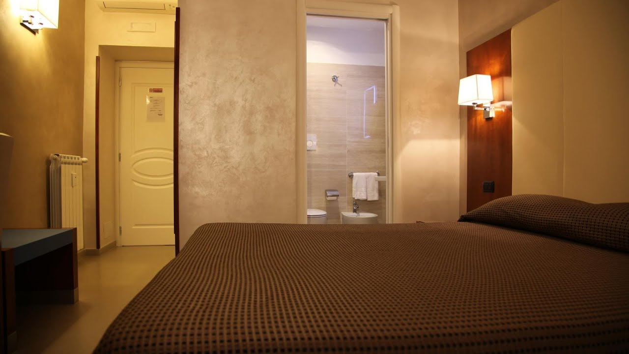 B&B Federica's Guest House In Rome | Rome, Italy | Hotel Review🏨