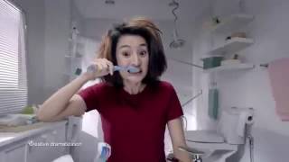Colgate slim soft advanced TVC screenshot 1