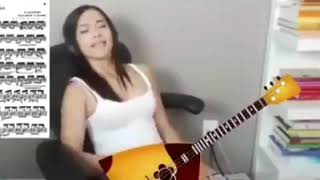 HOT Saking asik nya main gitar sampei merem melek