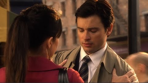 Smallville || Booster 10x18 (Clois) || Lois Teaches Clark to be Clumsy [HD]