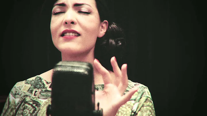 Caro Emerald - Paris (Acoustic)