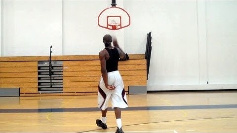 Thru-In & Out Combo Move Pullup Jumper Pt. 1 | Stephen Curry Drills | Dre Baldwin