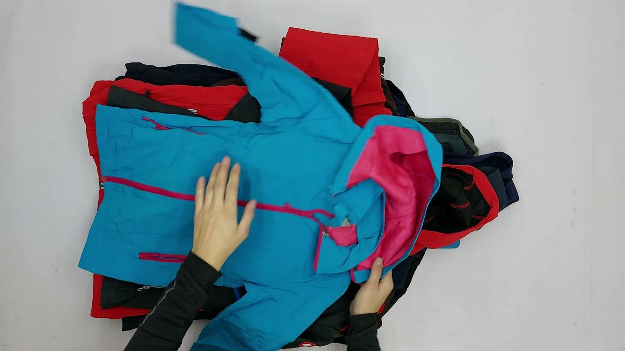 27315 Куртки спортивные SJ 1/2 (extra) 3 пак 17.3кг 8.5€/кг 27шт