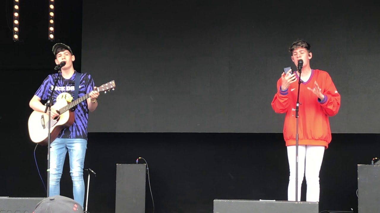 Max and Harvey || Geronimo || four chords and me bright side power cut ||