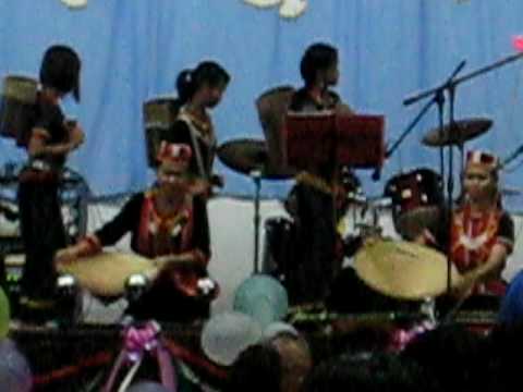 Tarian 'Motak Ngutuom' - Bidayuh Dance