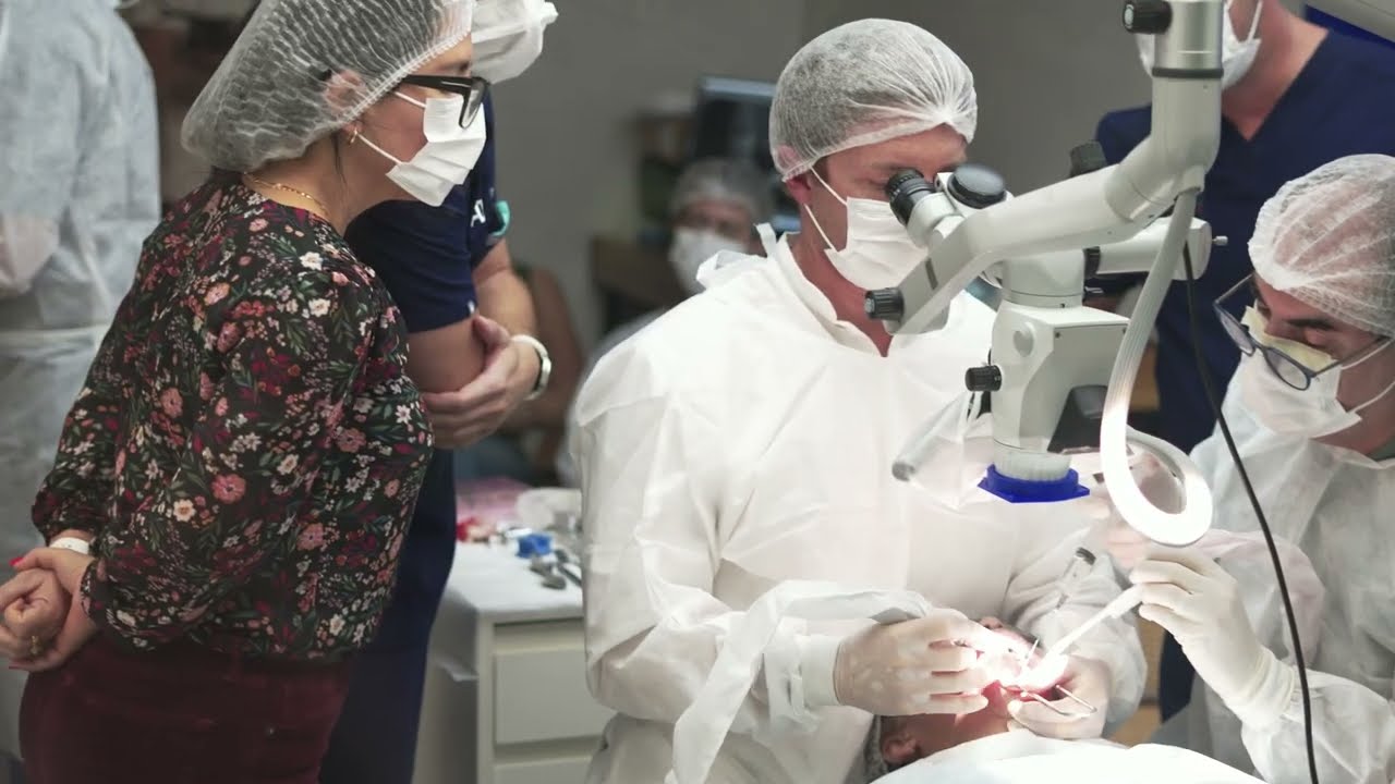 Live Patient Dental Implant Training: Building Clinical Confidence