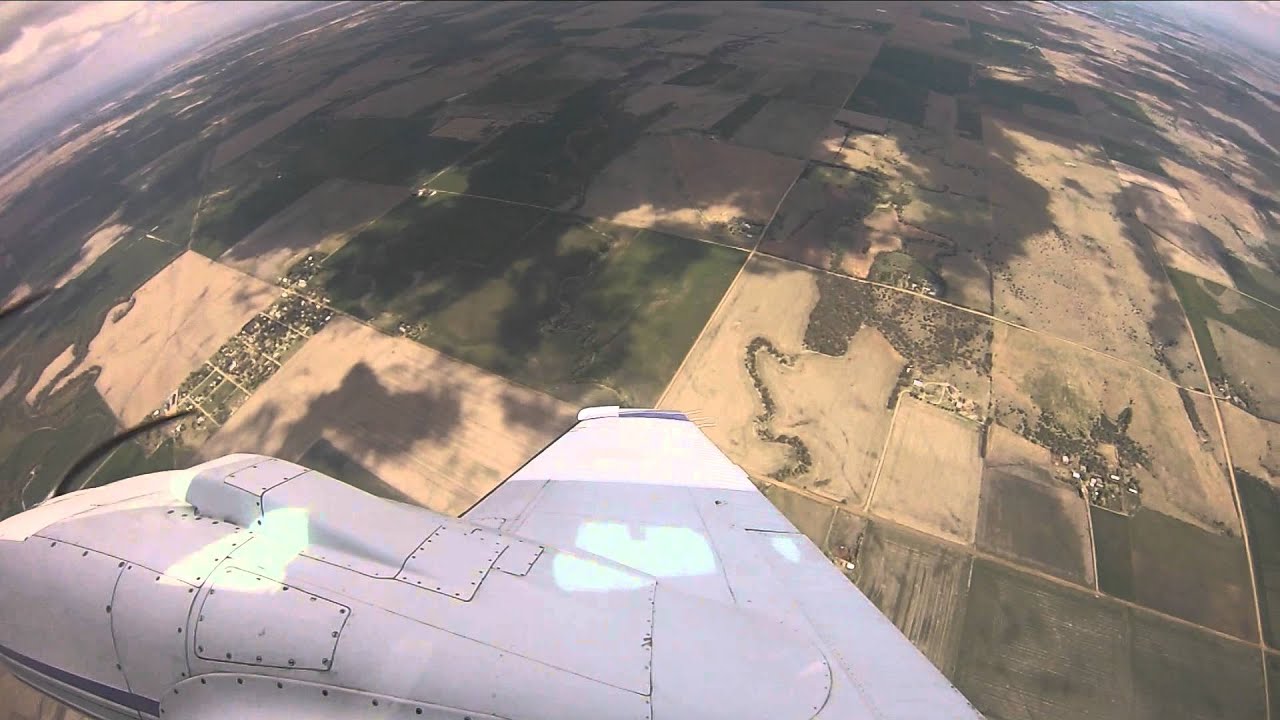 Multi engine training in a Baron - YouTube