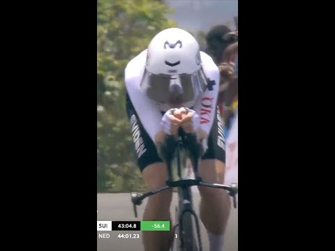 Marlen Reusser soars into the lead with a stunning time trial and average speed of 43.3kph! 🚴‍♀️💨