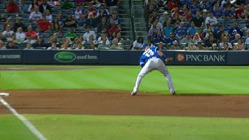 TOR@ATL: Markakis scores as Freeman reaches on error