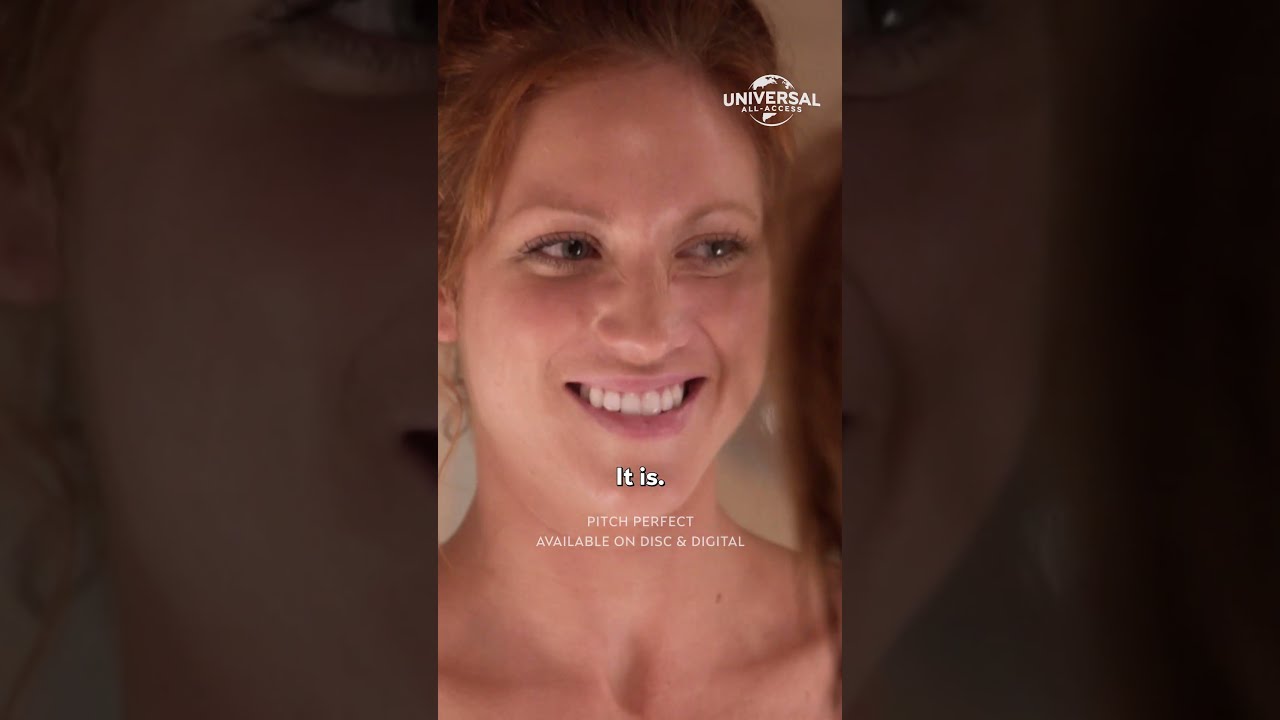 Anna Kendrick Sings In The Shower | Pitch Perfect