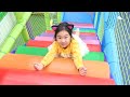 보람이가 집 안에 트램폴린 공원으로 가는 길을 만들었어요! Play at the Trampoline Park with Boram