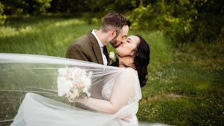 Andrea & Jonathan | Beautiful Backyard Food Truck Wedding Day.