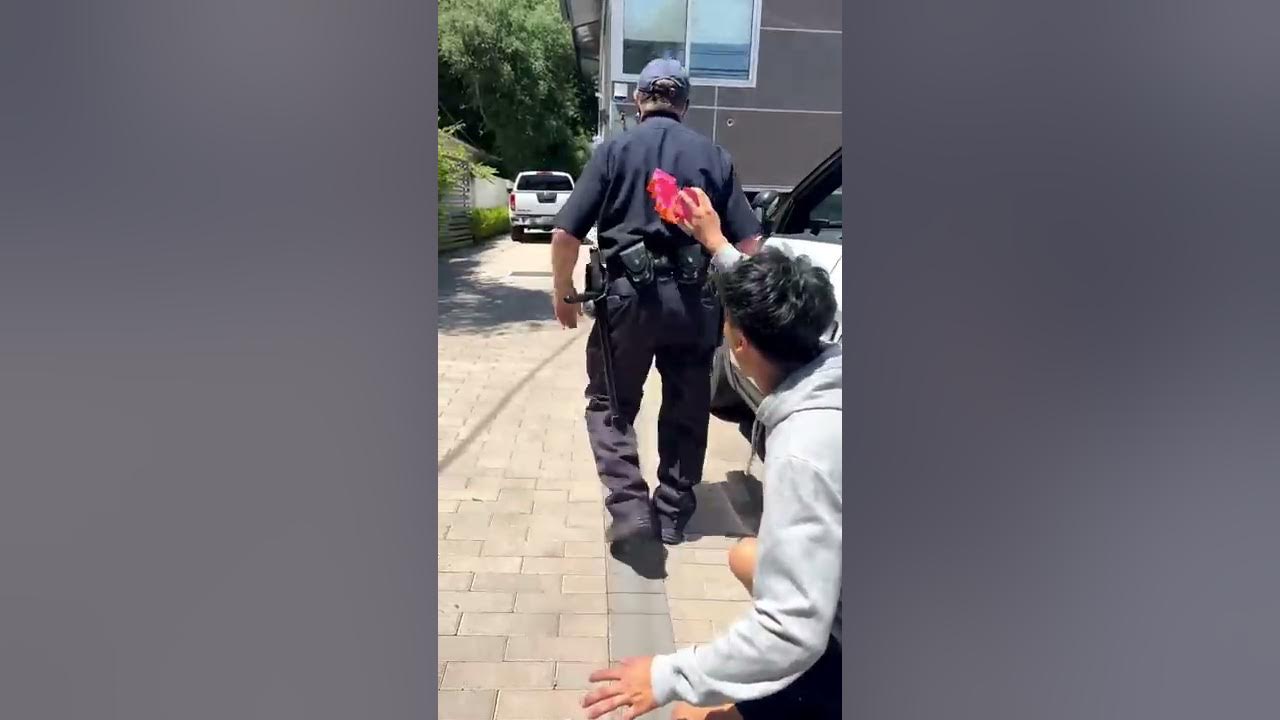 Pranked A Police Officer… 😳