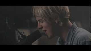 Video-Miniaturansicht von „Tom Odell - Can't Pretend (at Dean Street Studios)“