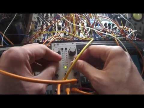 Mutable Instruments Plaits 5/30 : Vowel and speech synthesis drone