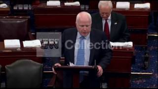 DC:MCCAIN-'I LOVE BOB DOLE'