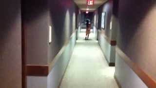 Squeaky Flip Flop Strut