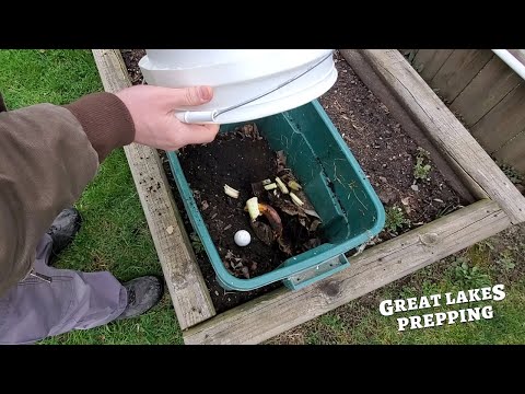 Video: Composter (45 Foto's): Wat Is Een Tuincompostbak? Een Plastic Container Kiezen Voor Een Zomerverblijf, Waar Is Het Voor?