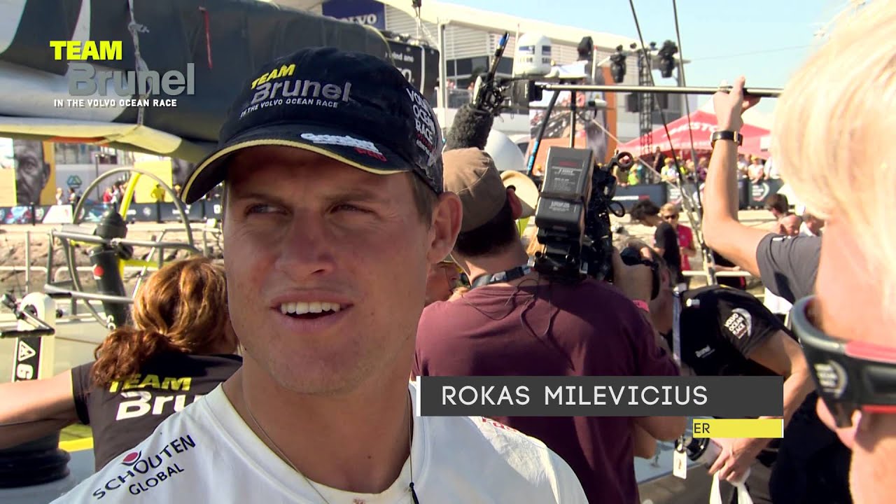 The arrival of Team Brunel in Abu Dhabi