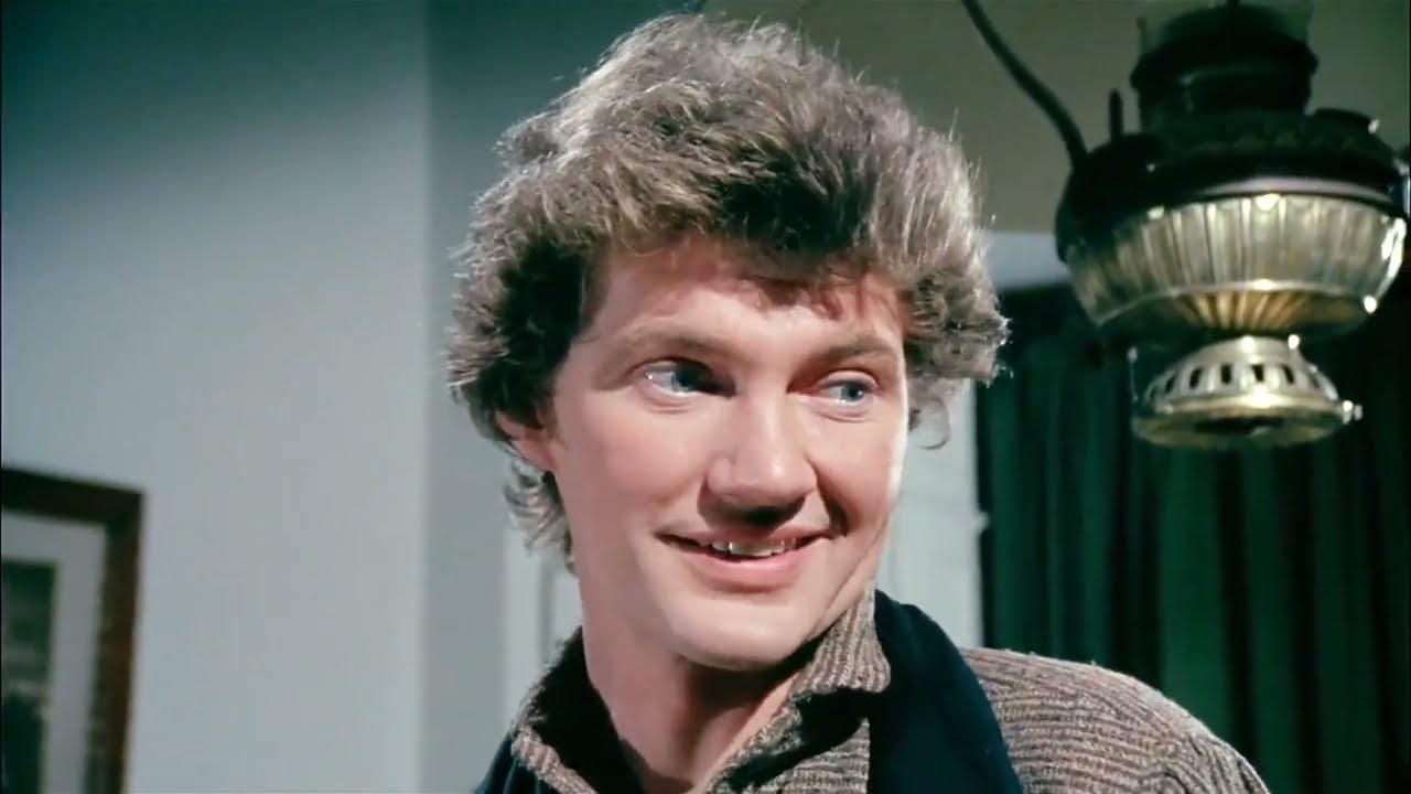 Andrew Robinson (Andy Robinson) in Kung Fu, S2. E18 - Crossties (1974)