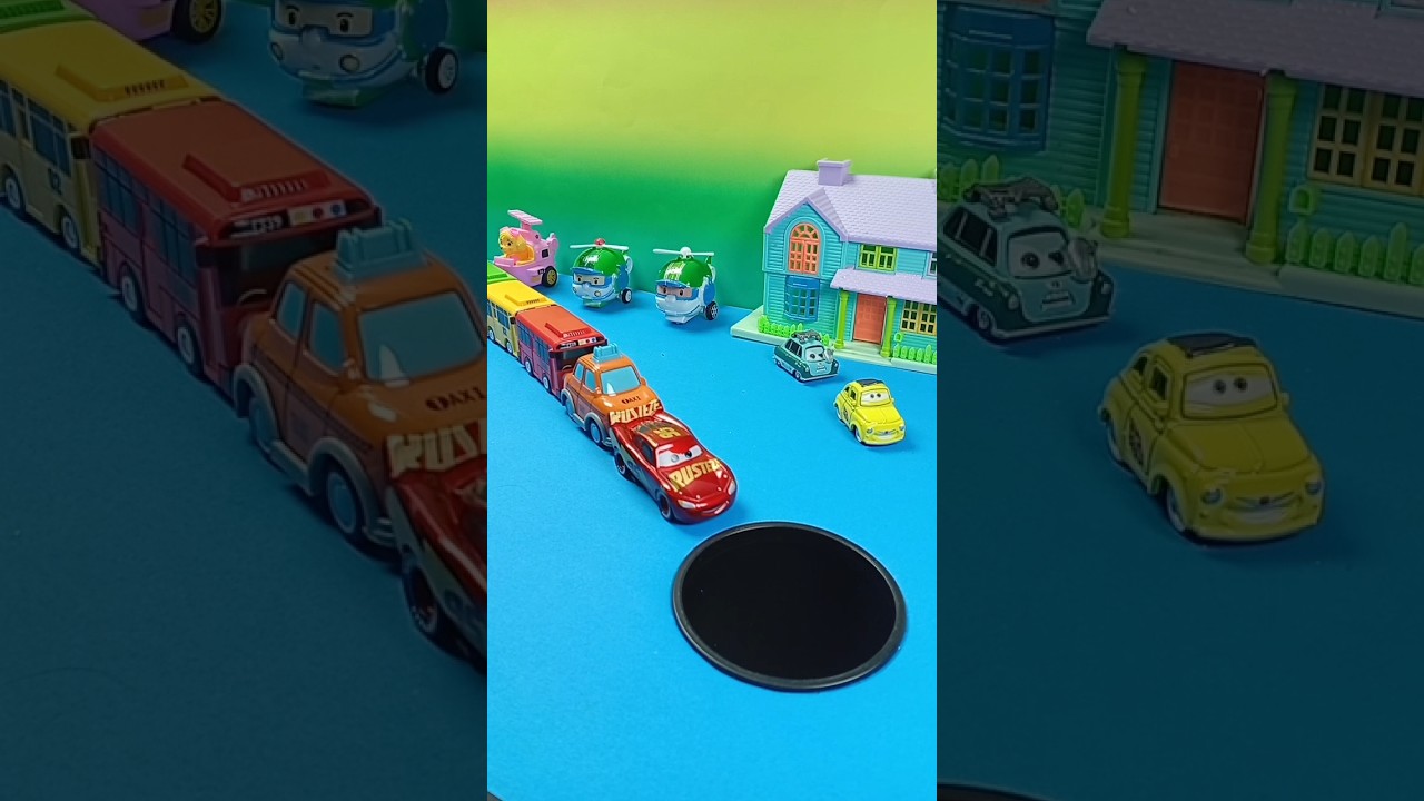 Pushing McQueen Car and Taxi Car into pit part 351 