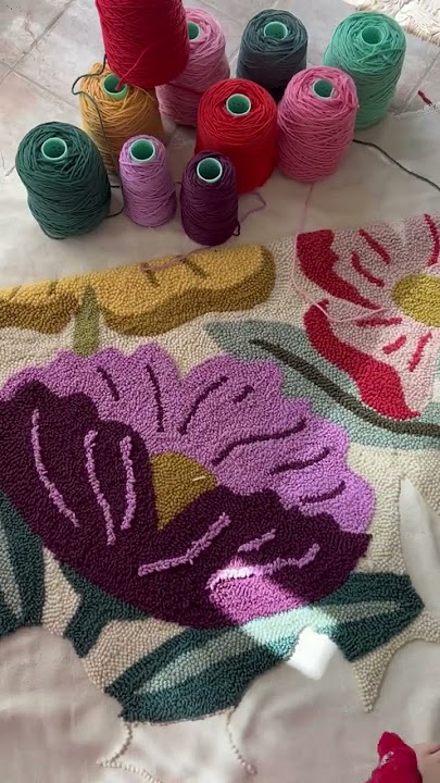 Rug hooking with alternative fibers using the Oxford Punch Needle   Patrones de puntos dos agujas, Alfombra de enganche, Patrones de alfombra  de enganche