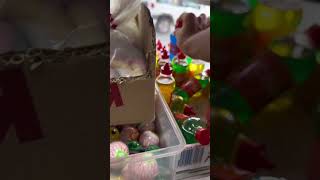 Comprando Dulces Españoles Ña