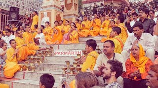 Ganga Aarti at Parmarth Niketan. Rishikesh, India ((4K) 27/09/2018