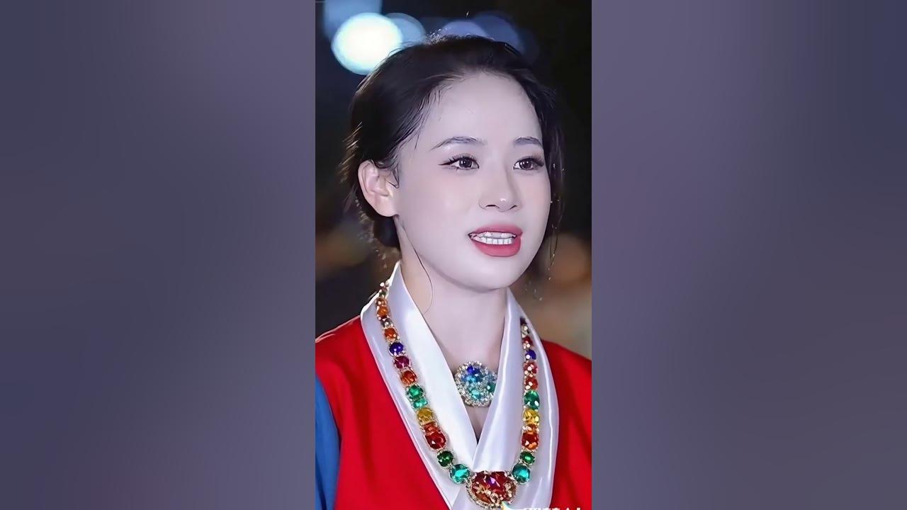 Beautiful Tibetan girl who is good at singing and dancing