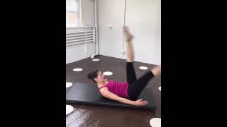 Leg Scissors w Rollover