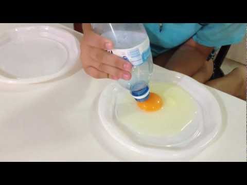 Best Way to Separate Egg Yolk and Egg White (with Bottle)