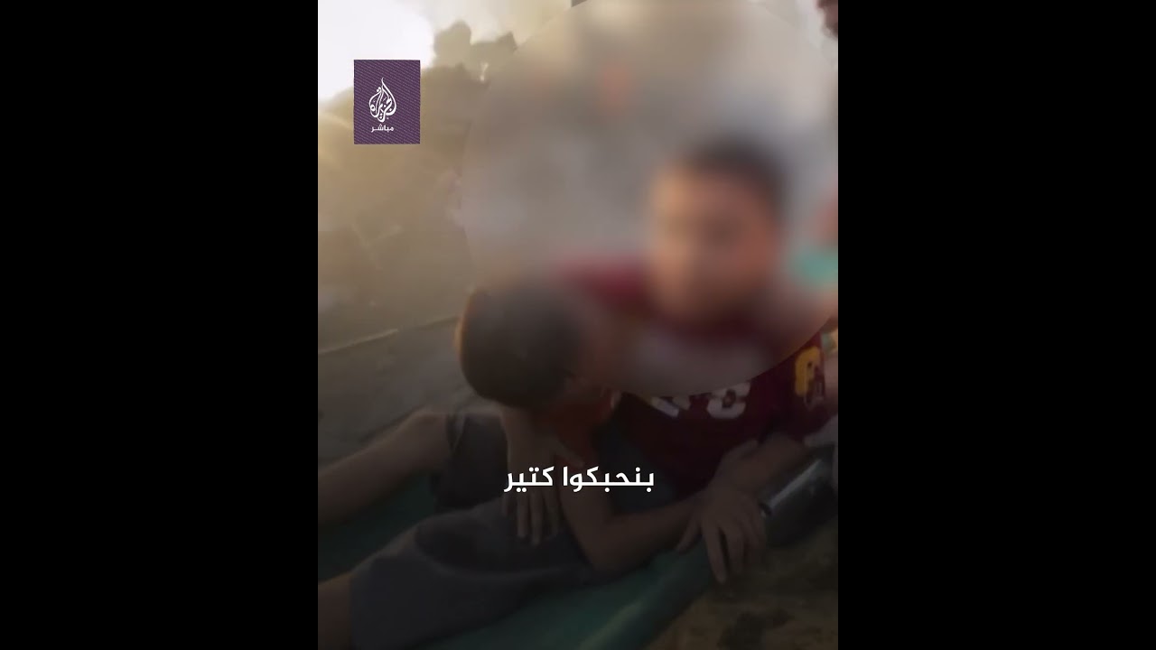 رغم إصابتهما.. طفلان يشكران رجال الإسعاف في غزة