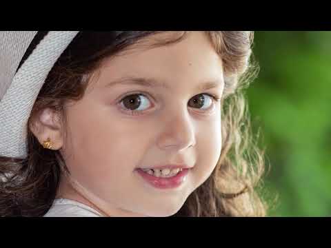 basti bubu -sazamtro  . FBB -fashion . დედას წითელ ბაფთიანი გოგო .ნია აბდუშელიძე .