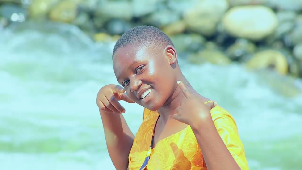 Ngananzire Ingashyahikayo By Trumpert Choir  St.mathew c.o u Ibanda.mp4