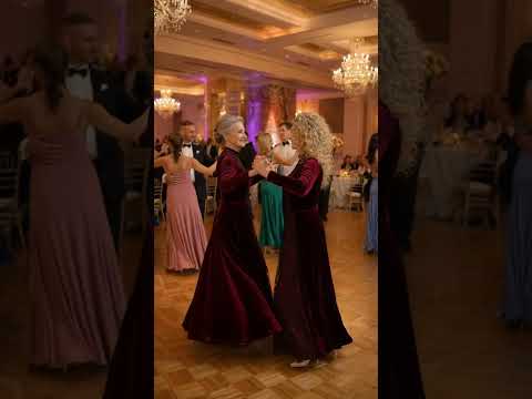 ???? Przyjaźń Tańczy W Rytmie Muzyki!…???????? AI Dance Generated???? #polskamuzyka #biesiada #polsk