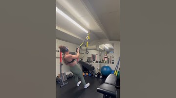 TRX Single-arm row with rotation