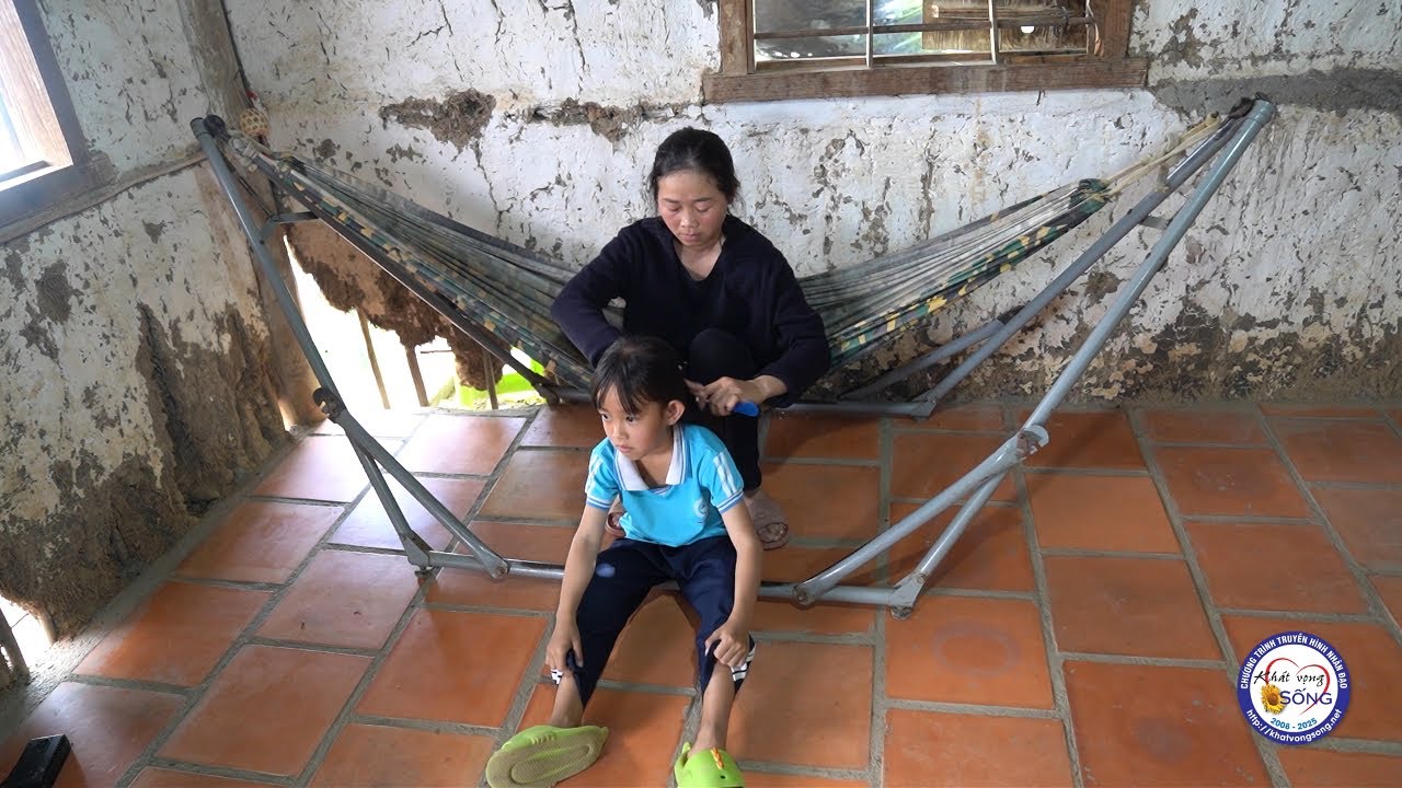 Cảnh cùng cực của gia đình 5 miệng ăn, 4 người bệnh