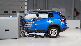 2017 Jeep Compass driver-side small overlap IIHS crash test