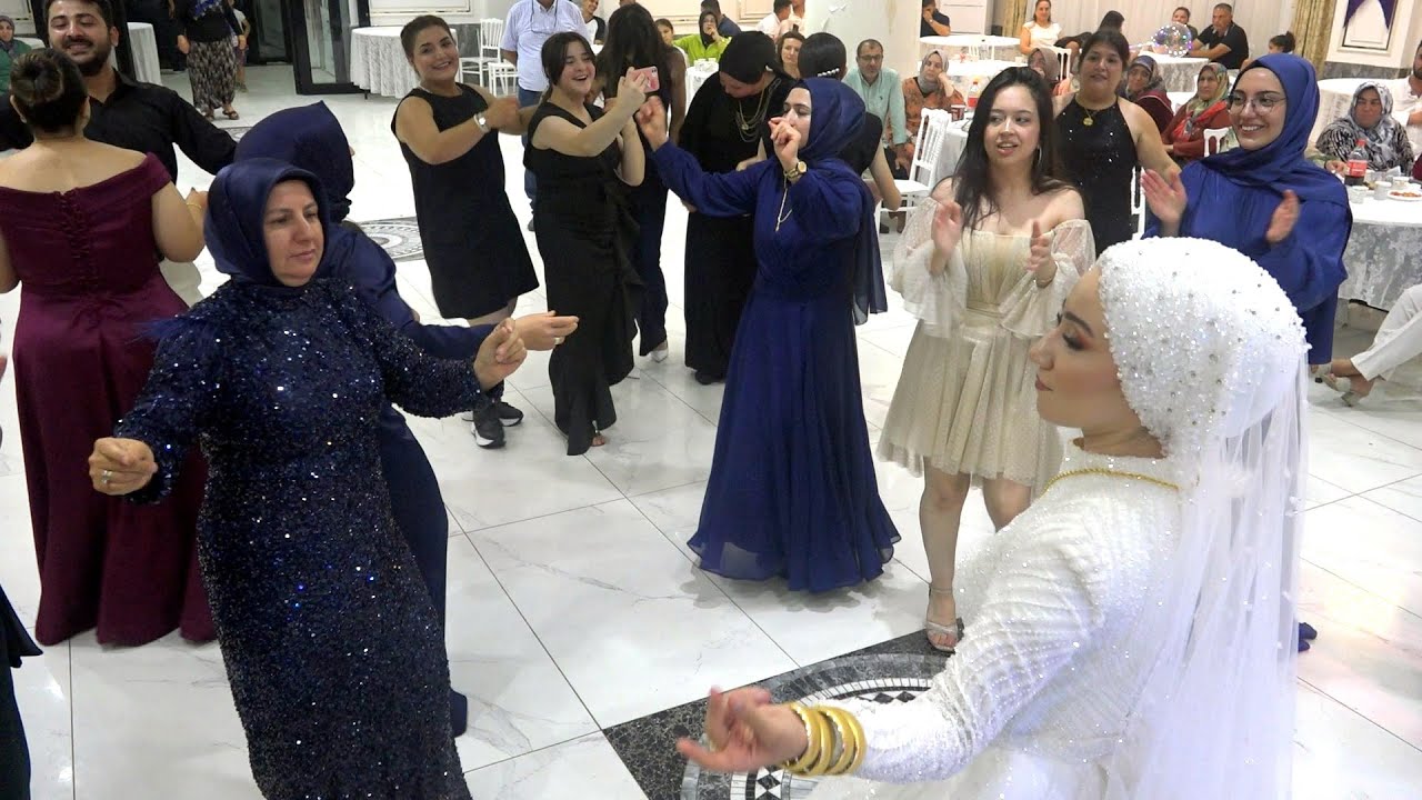 Ayşe & Emin / 2025 - 4K - Bahçe / Seyirtepe - Düğünde Karamanlıların Oyun Havalarıyla Coştuğu Gece