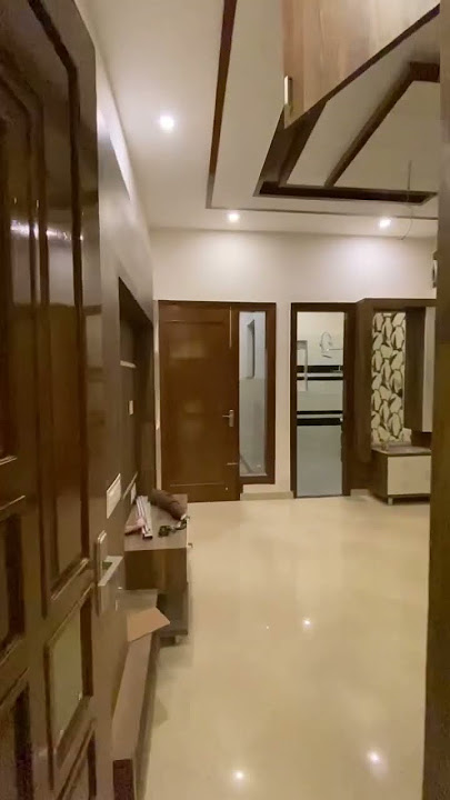 How’s interior
