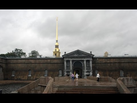 Video: Baltas-rožinis Sankt Peterburgas